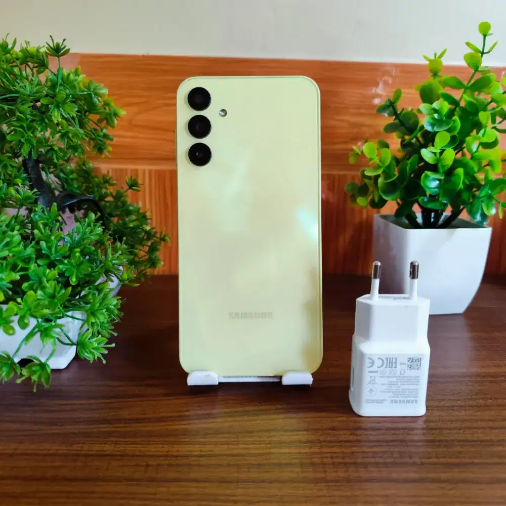 Samsung A15 4G Ram 8/256 hp Dan charger mulus 99%