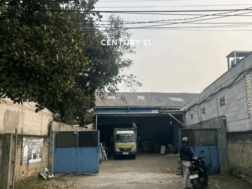 Gudang Dengan Tanah Luas Dan Murah Strategis Pinggir Jalan
