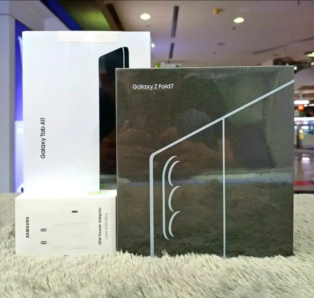 Samsung Z Fold 7 12/256gb Free Galaxy Tab A11 Wifi