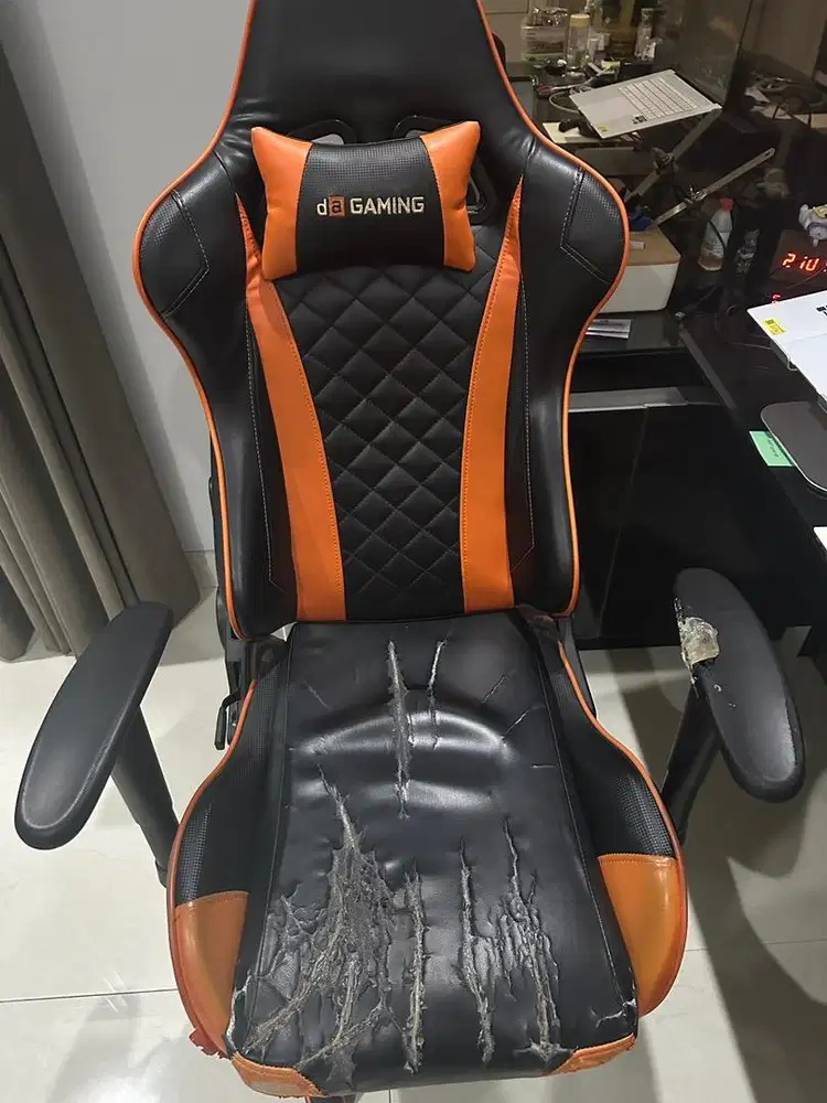 Kursi gaming bekas