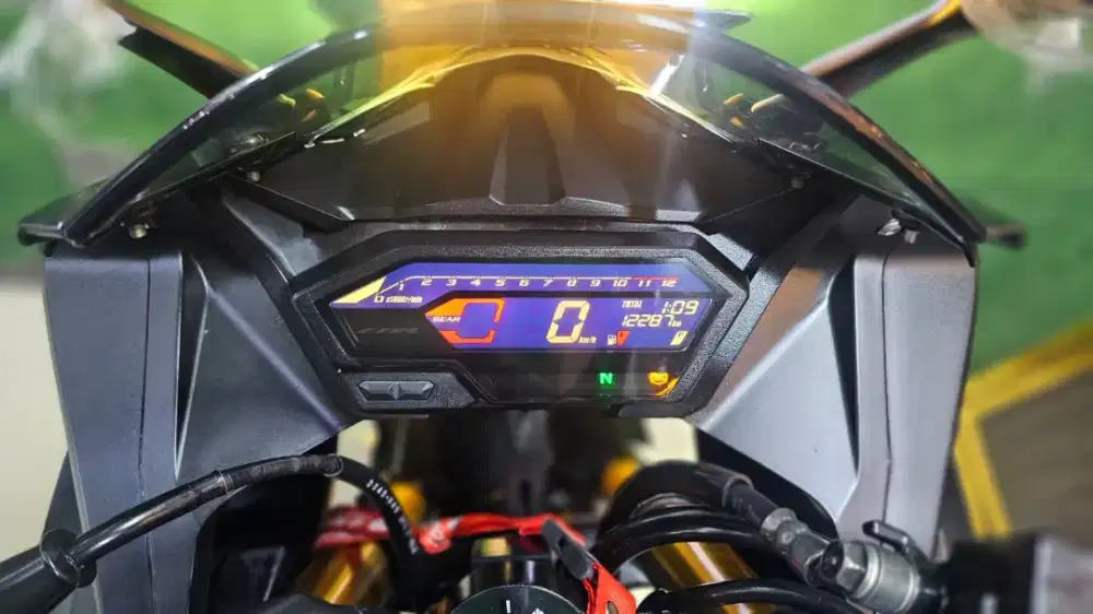 UD ENY MOTOR - Honda CBR 150 ABS thn 2022 mulus