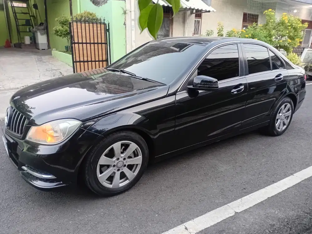 Mercedes-Benz C200 2013 Bensin