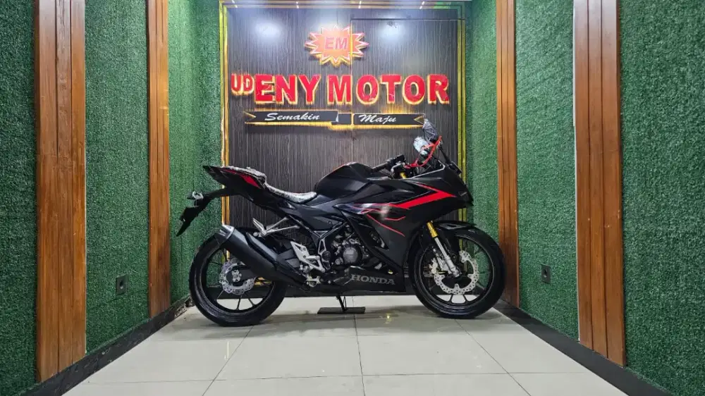 UD ENY MOTOR - Honda CBR 150 ABS thn 2022 istimewa
