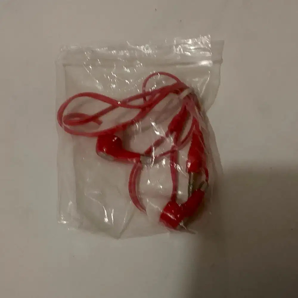 Hengset kabel warna merah