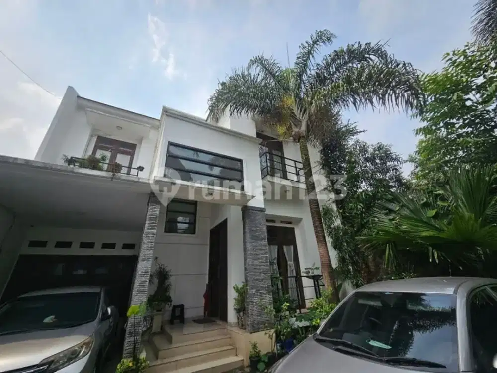 Rumah Mewah Nempel TB simatupang lingkungan super elite belakang High Scope
