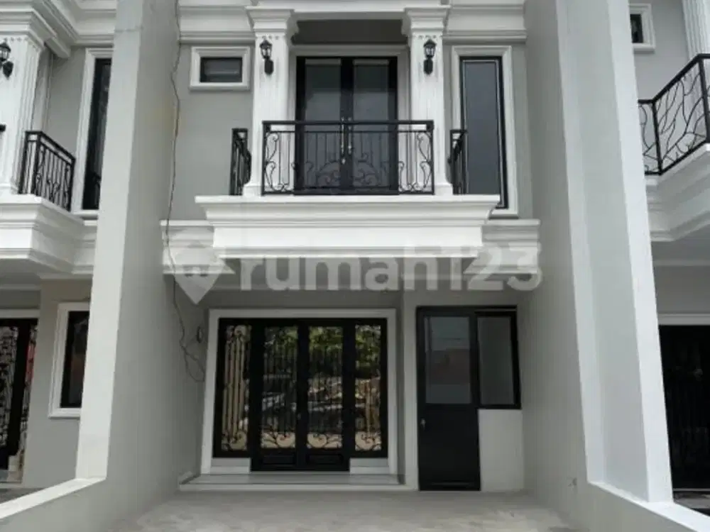 Rumah Modern 2 Lantai Siap Huni Di jagakarsa