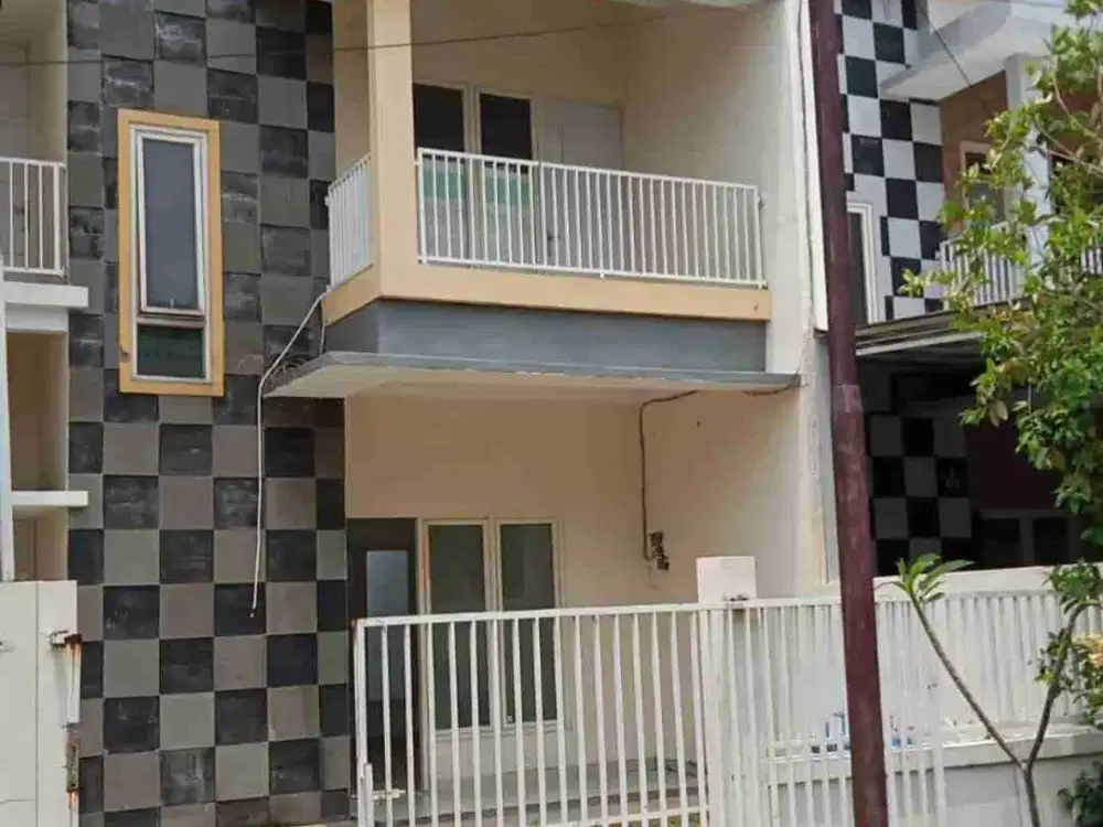 Disewakan Rumah Rewwin Waru Sidoarjo Model Minimalis 2 Lantai