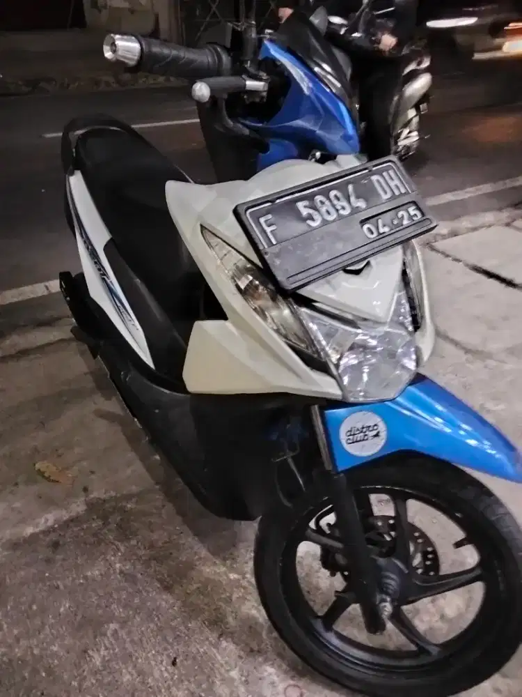 Di jual cepat Honda beat 2015