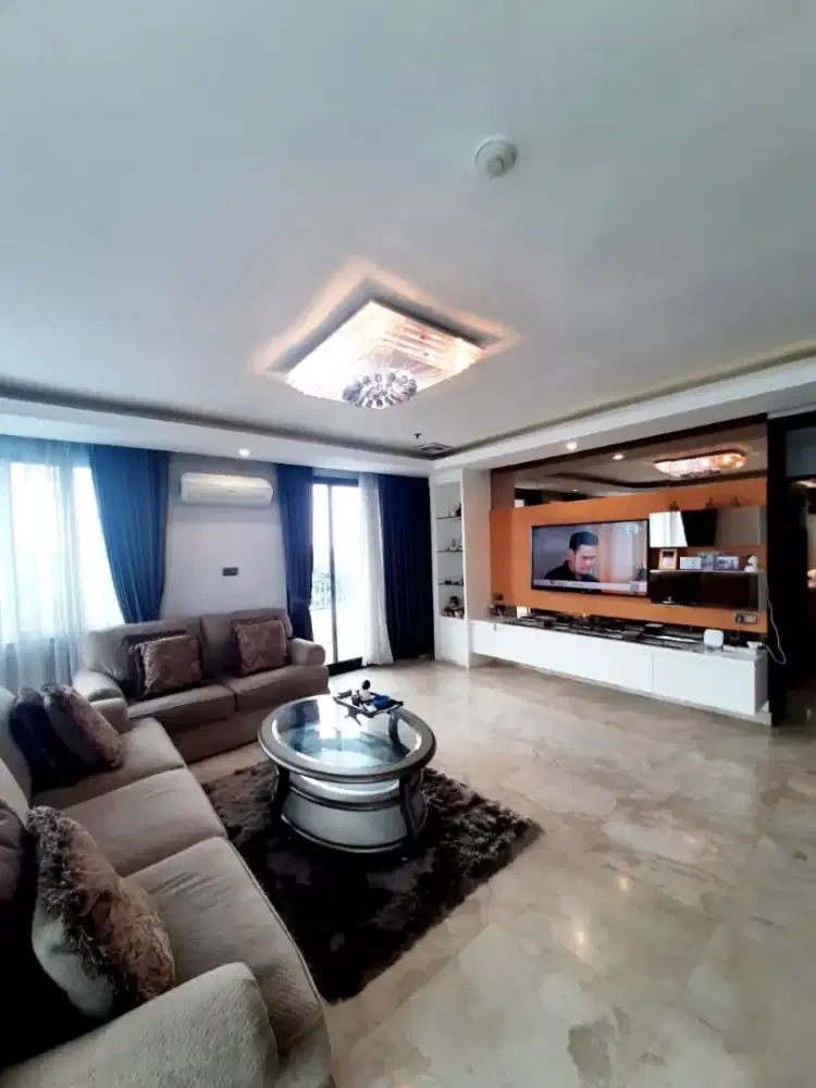 Dijual Apartemen Park Royal Mewah Dekat Senayan
