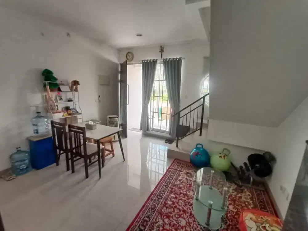 Rumah PIK 2 DISEWA Ukuran 4,5x10 3 Lantai Furnished Siap Huni