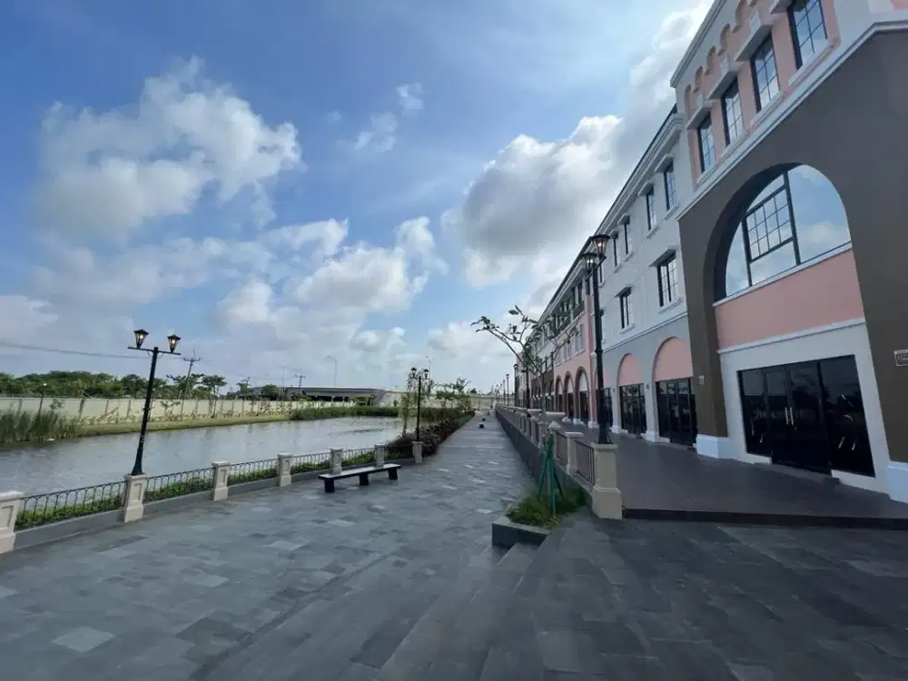 Ruko Osaka PIK 2 DISEWA Ukuran 4,5x15 View Danau Siap Pakai