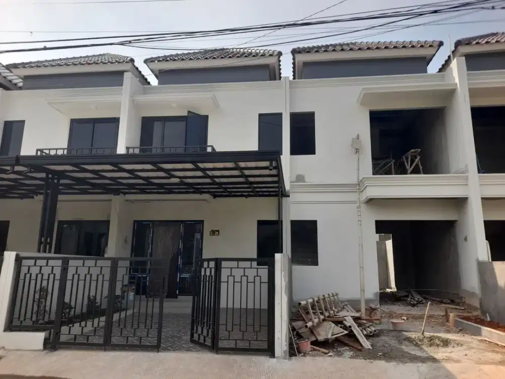 Rumah mewah 2lantai siap huni di jatirangon  akses lebar 2mobil cuma 820juta
