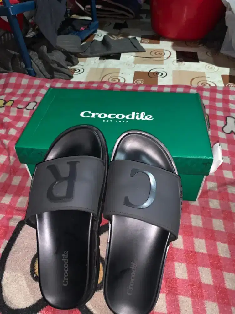 sendal crocodile size 41