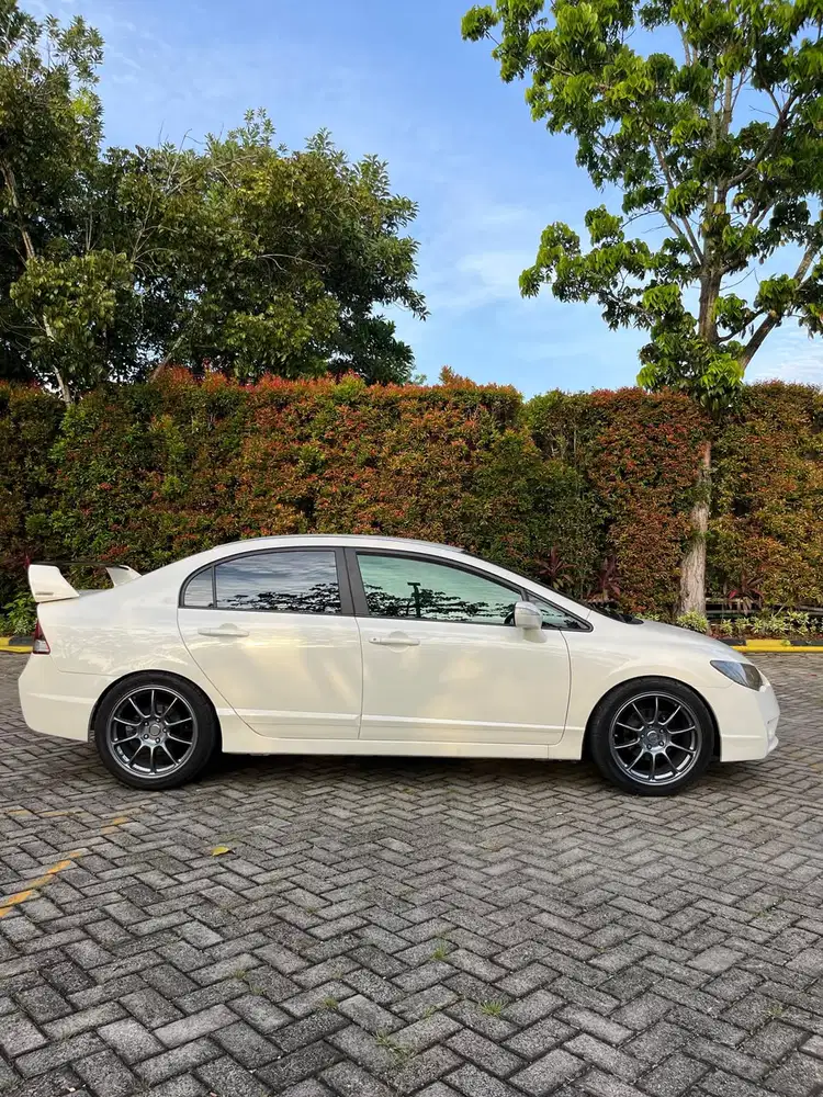 Honda Civic 2010 Bensin