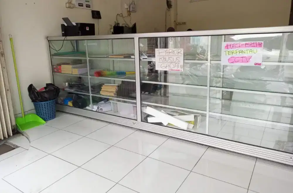Etalase panjang 2 Meter