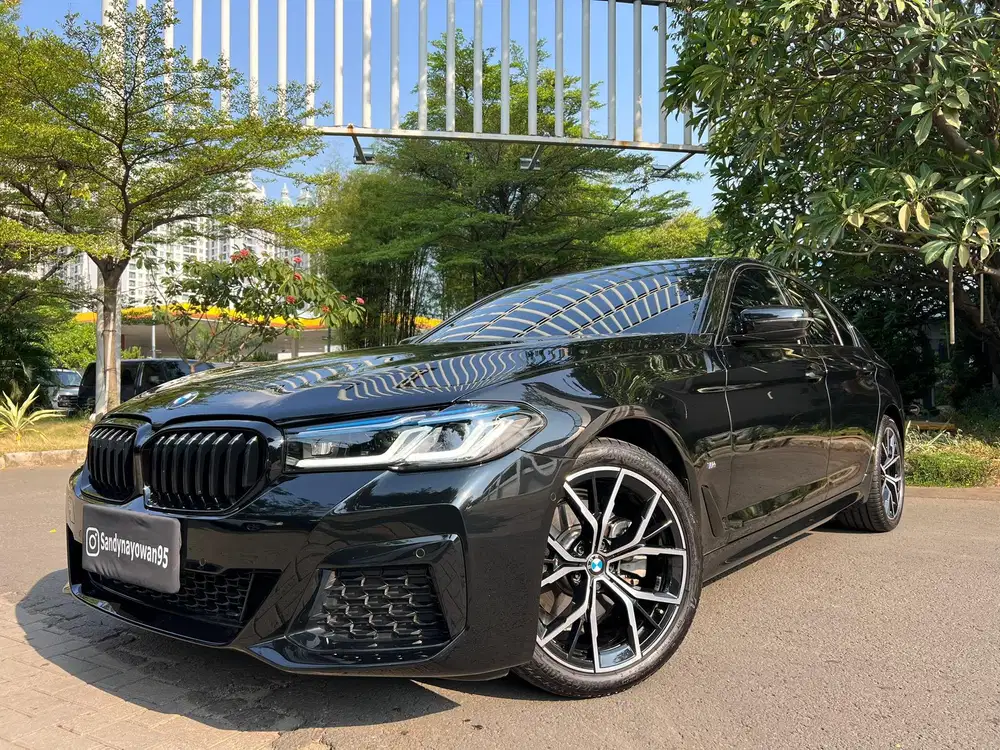 KM.11.000 BMW 520i M-SPORT id7 2024/2023 BLACK TDP80JT 520 i LIKE NEW