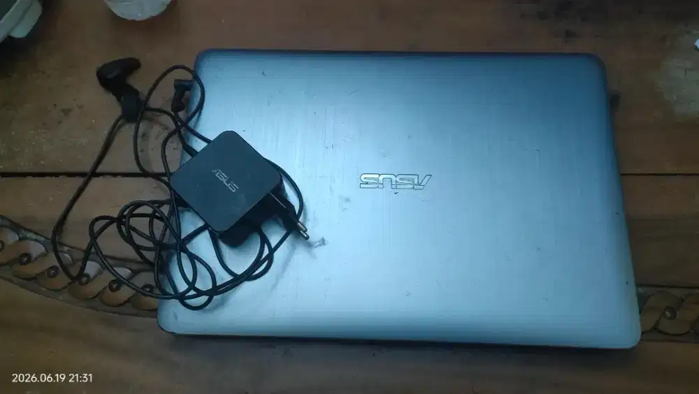 Laptop Asus X441U Ram 8/ 1TB