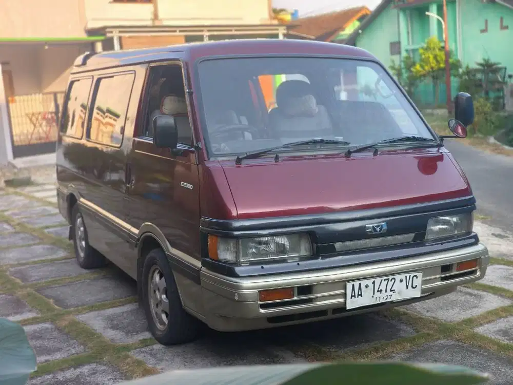Mazda E 2000 1997