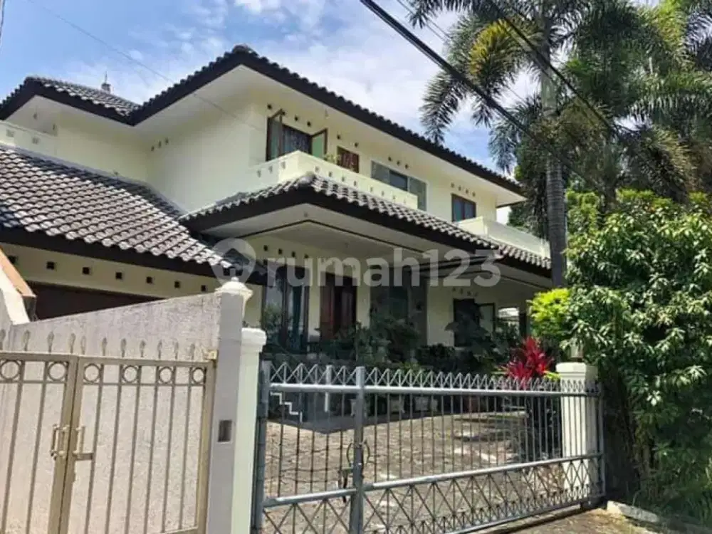 Dijual Rumah Terawat Di Komplek Pondok Hijaucocok Untuk Rumah Hunian Dan Villa Lingkungan Asri Dan Nyaman