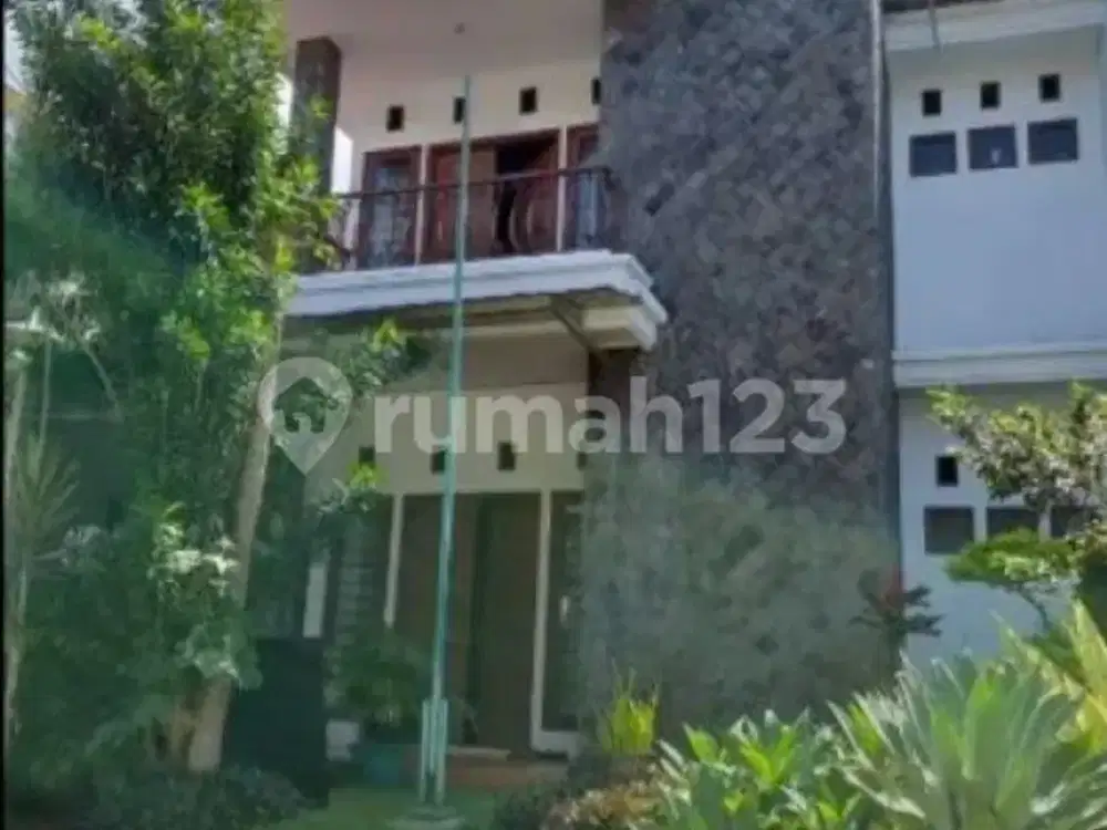 Rumah Cigadung Siap Huni Dalam Komplek Bagus Bandung Kota