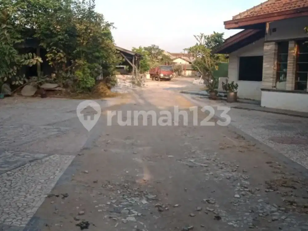 Hitung Tanah Mainroad Moh Toha Dekat Tegalege