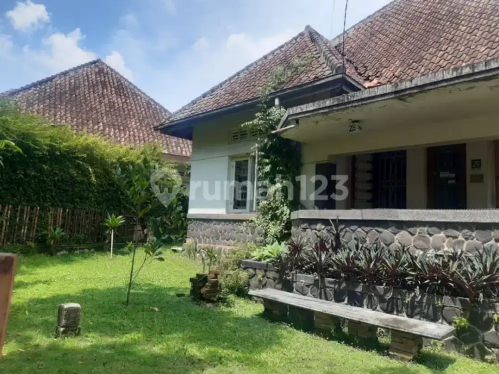 Rumah Belanda Pusat Kota Sayap Riau Bandung