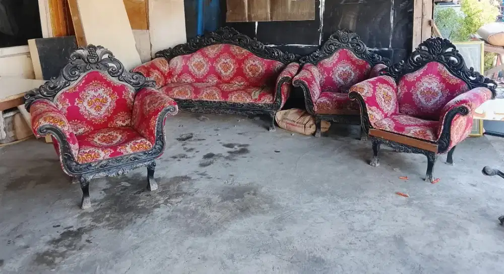 Di jual sofa vintage bunga bekas nego sewajarnya