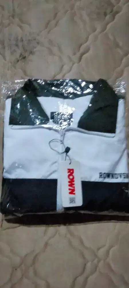 Jaket tracksuit tracktop merk rown division