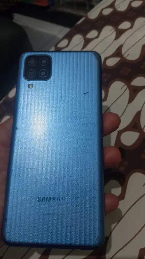 Samsung M12 ram 4/64 gb