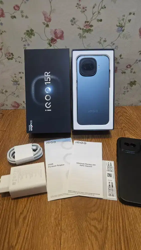 iQOO 15R 15 R RAM 12/512GB Garansi Resmi (mulus)