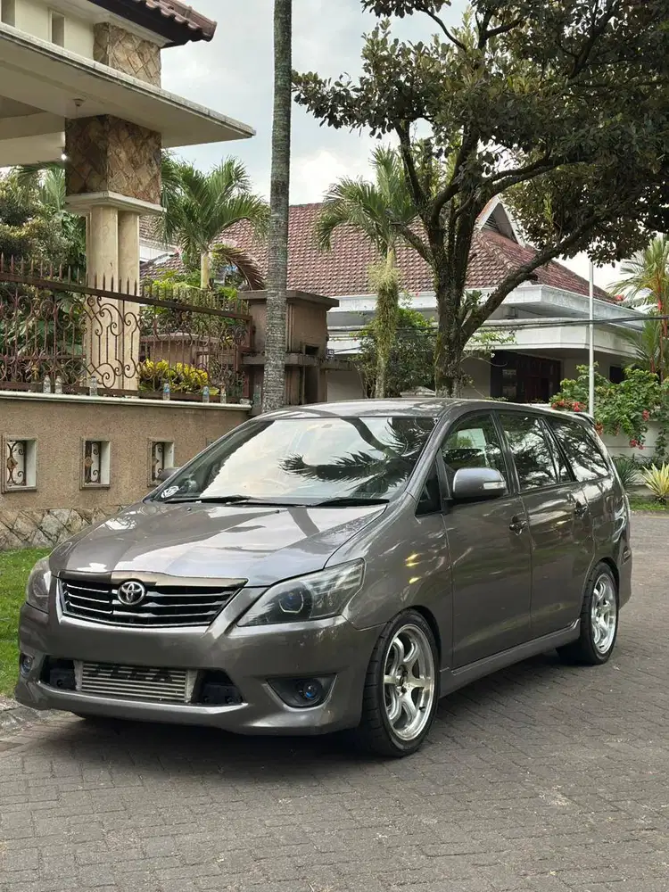 Toyota Innova [2014]