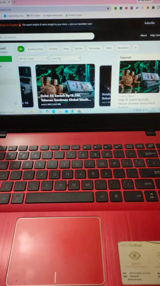laptop disain merek Asus VivoBook A442UR