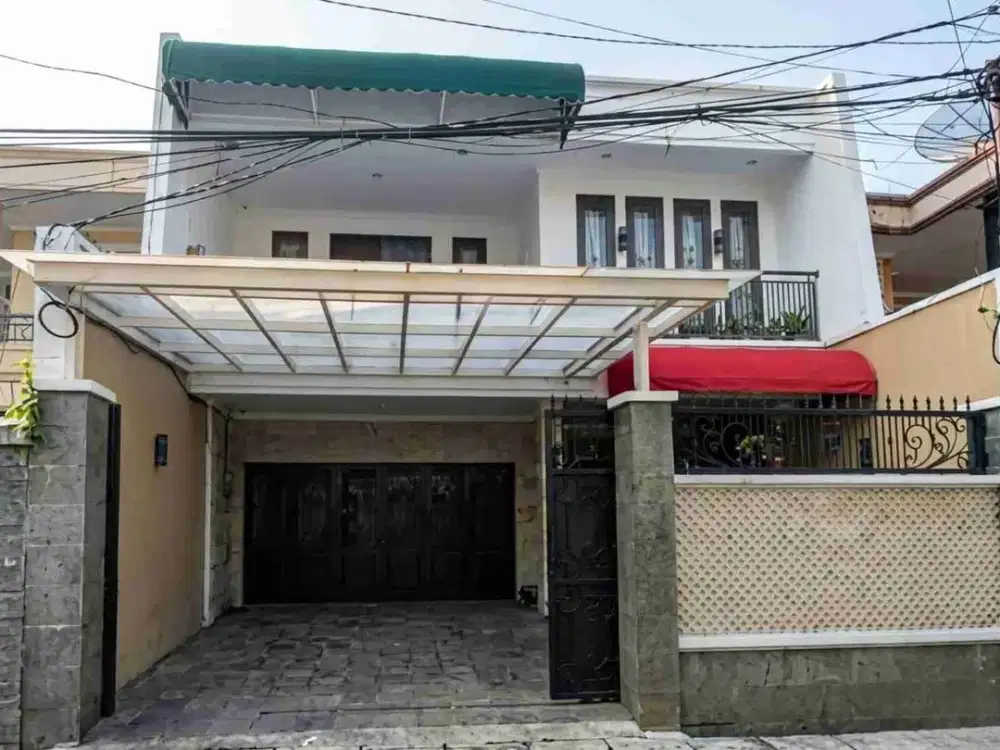 Dijual Rumah 3,5 Lantai dengan Rooftop Luas di Sukabumi Utara, Kebon Jeruk Jakarta Barat