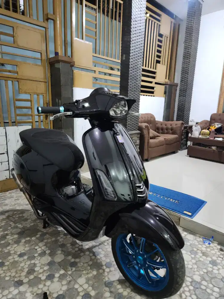 Bismillah dijual vespa sprint iget abs 2017