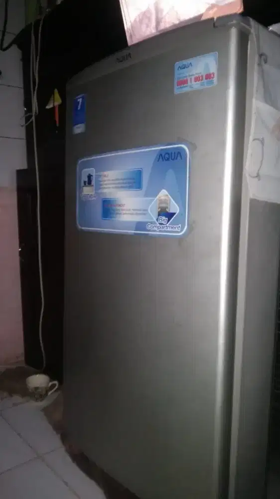 Freezer merk aqua 1 pintu