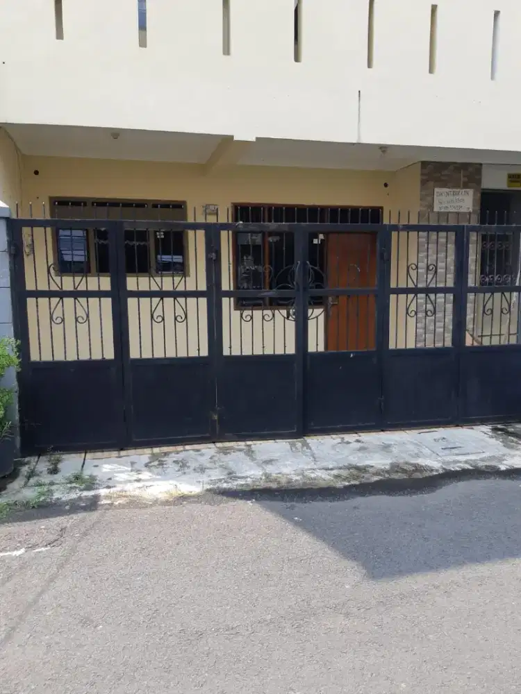 Dikontrakkan Rumah Lokasi Strategis di Petamburan Jakarta Pusat DKI