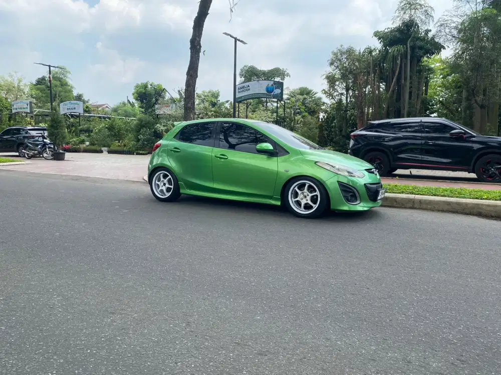 Mazda 2 2011 Bensin