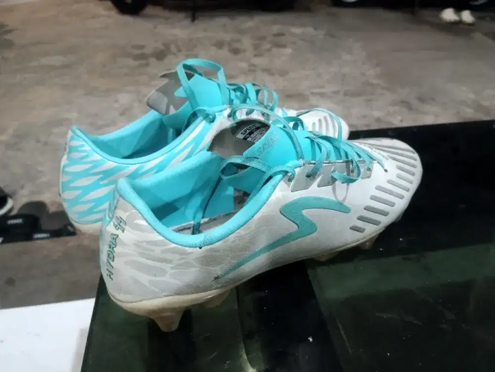 Sepatu Bola Specs Size 41