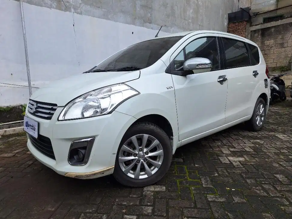 LOW DP Suzuki Ertiga 1.4 GX Bensin-AT 2014 TYE