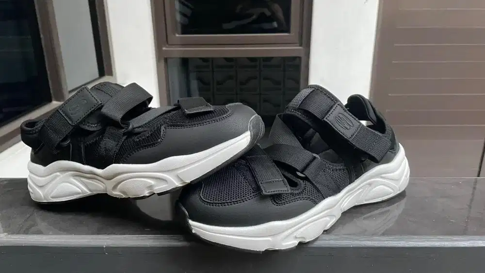 skecher sendal sz 44