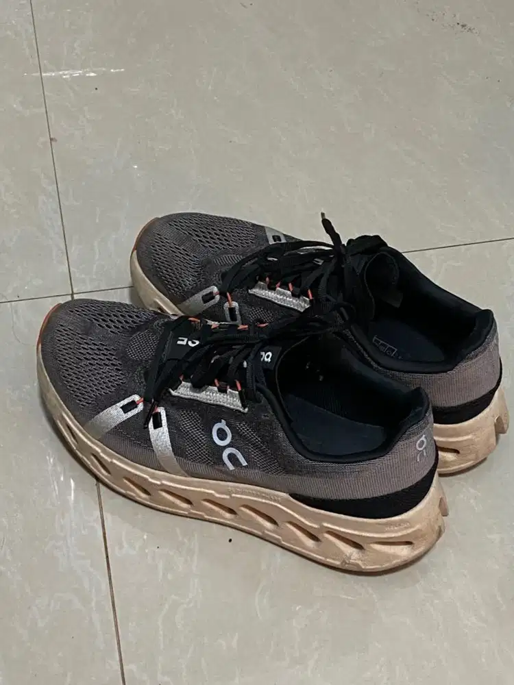 Preloved OnCloud Shoes Original