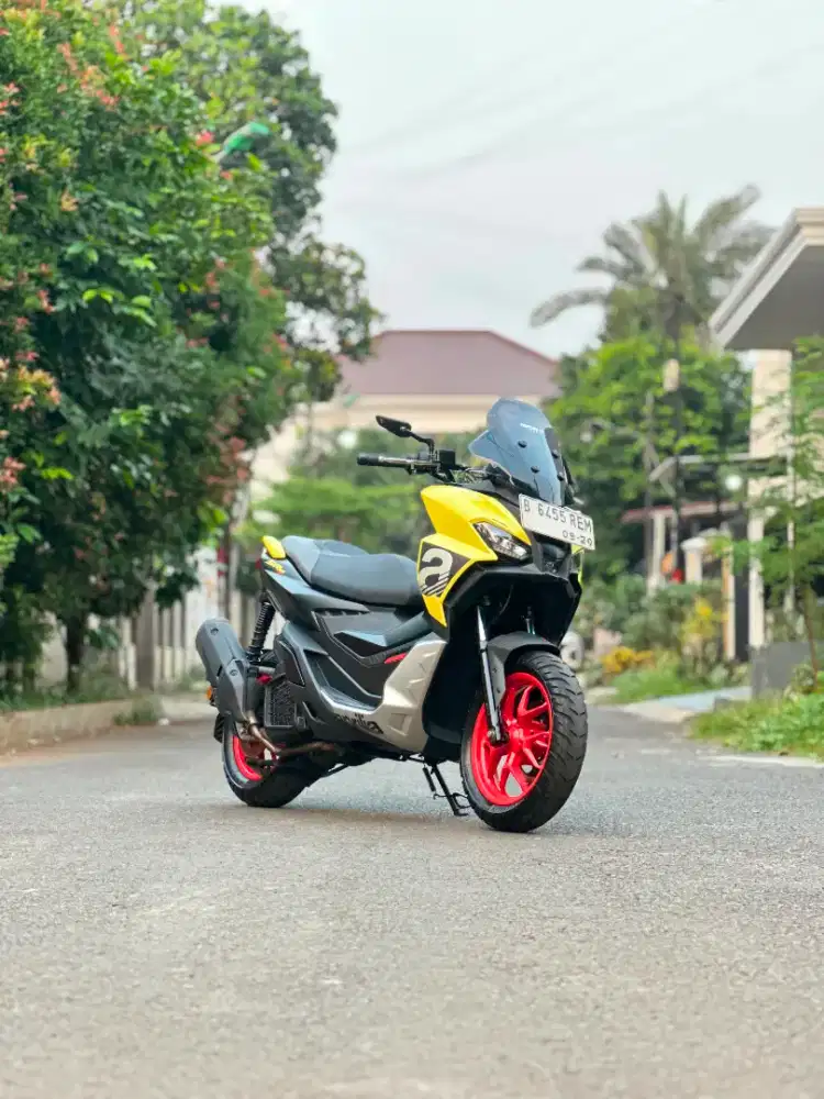 JUAL APRILIA SR GT 200 S ABS TAHUN 2024 PERFECT CONDITION