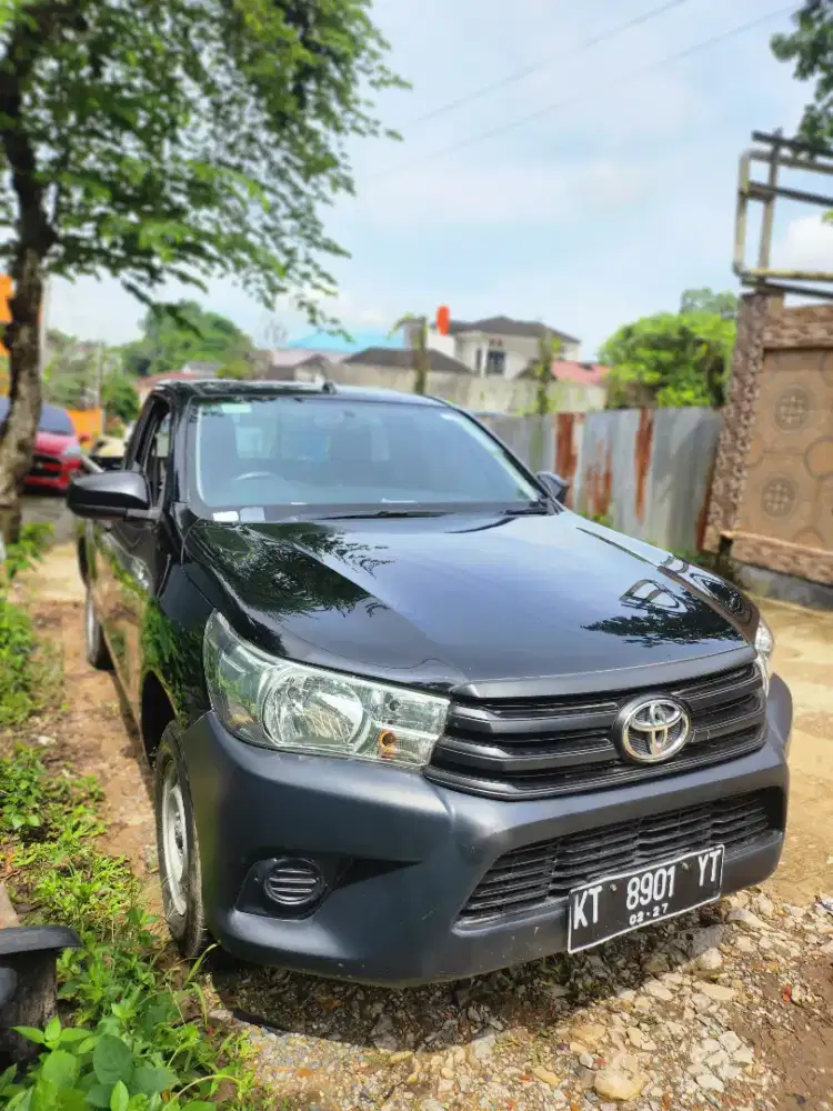 Hilux bensin singel cabin 2.0 tahun 2021 murah banget