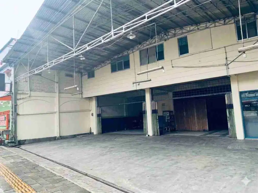 Sewa tempat usaha komersil  3 lantai Raya Ciater BSD Tangsel ( lokasi strategis dkt pintu tol )