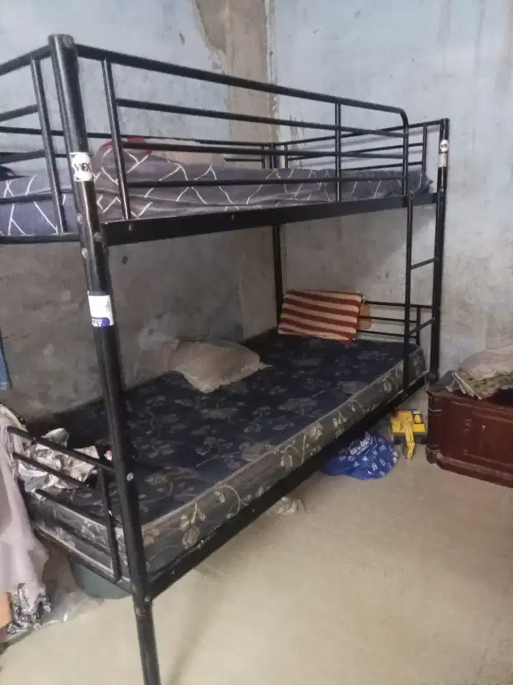 Tempat tidur tingkat