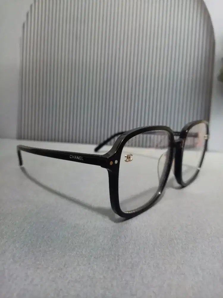 Frame kacamata Chanel