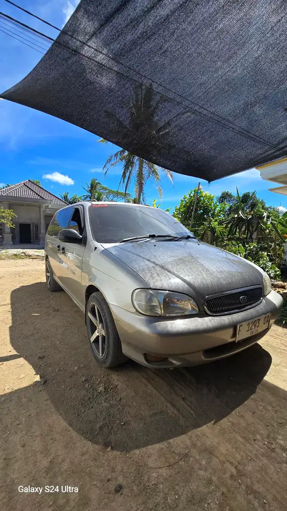 Kia Carnival 2001 Bensin
