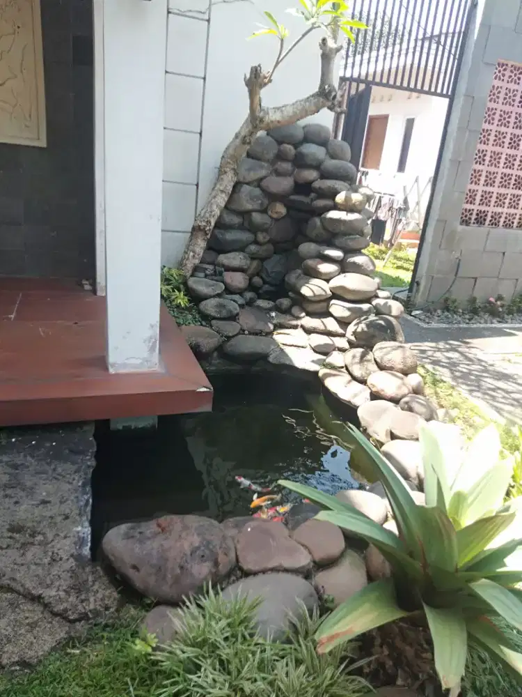 Kolam natural batu asli