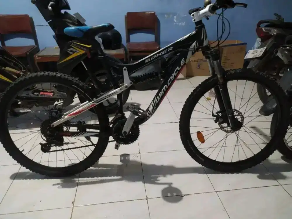 sepeda gunung aloy