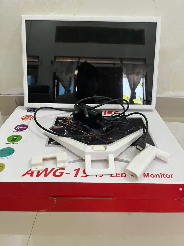 LED ULTRA HD MONITOR PC KOMPUTER 19